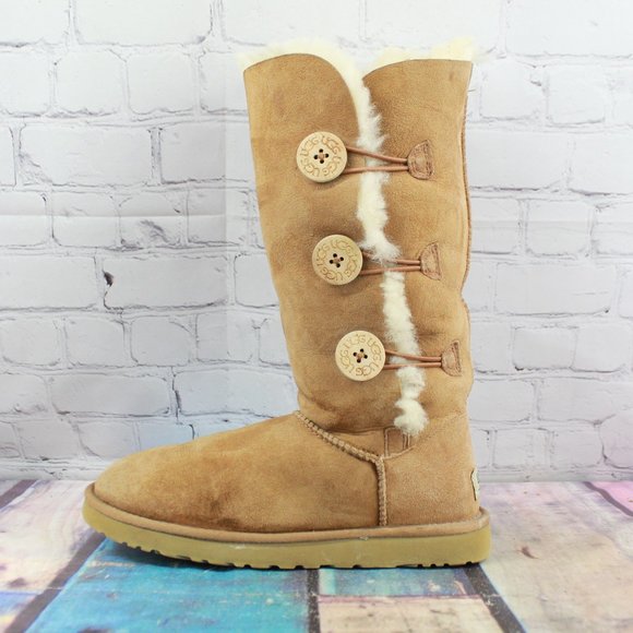 UGG Shoes - UGG Bailey Triplet Button Sheepskin Boots Size 7
